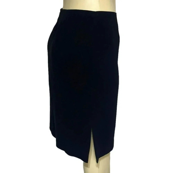 Charter Club 8P‎ black skirt with side slits and white embroidered flowers - Picture 4 of 6